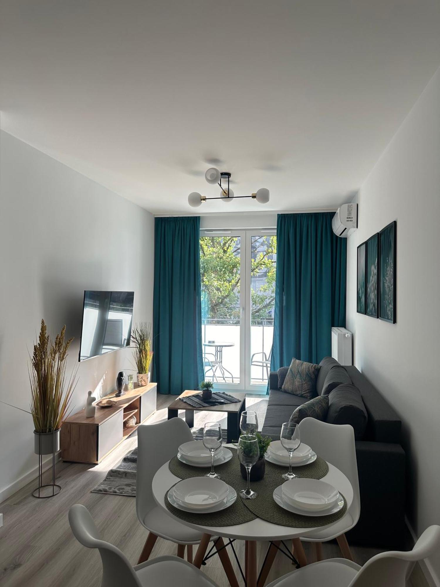 Skytravel 26 Apartament Pileckiego Nowy Dwor Mazowiecki Airport Modlin 24H Zewnętrze zdjęcie